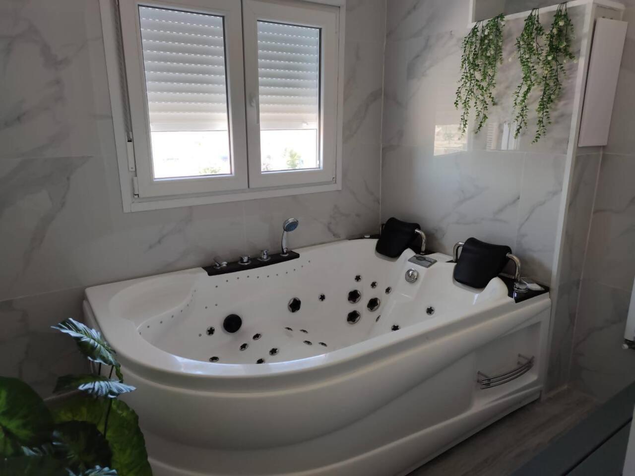 Apartamento Con Jacuzzi El Rincon De Las Delicias Saragozza Esterno foto