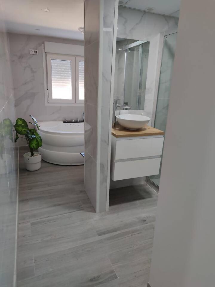 Apartamento Con Jacuzzi El Rincon De Las Delicias Saragozza Esterno foto